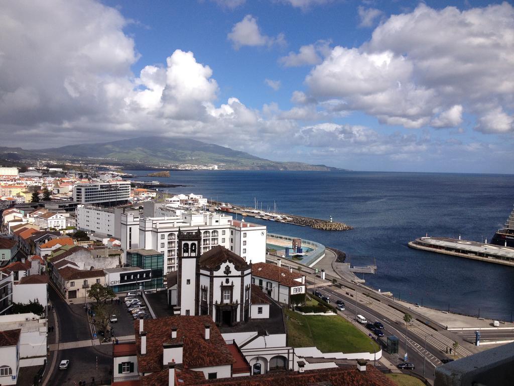 Apartamentos Solmar 15º Ponta Delgada Kültér fotó