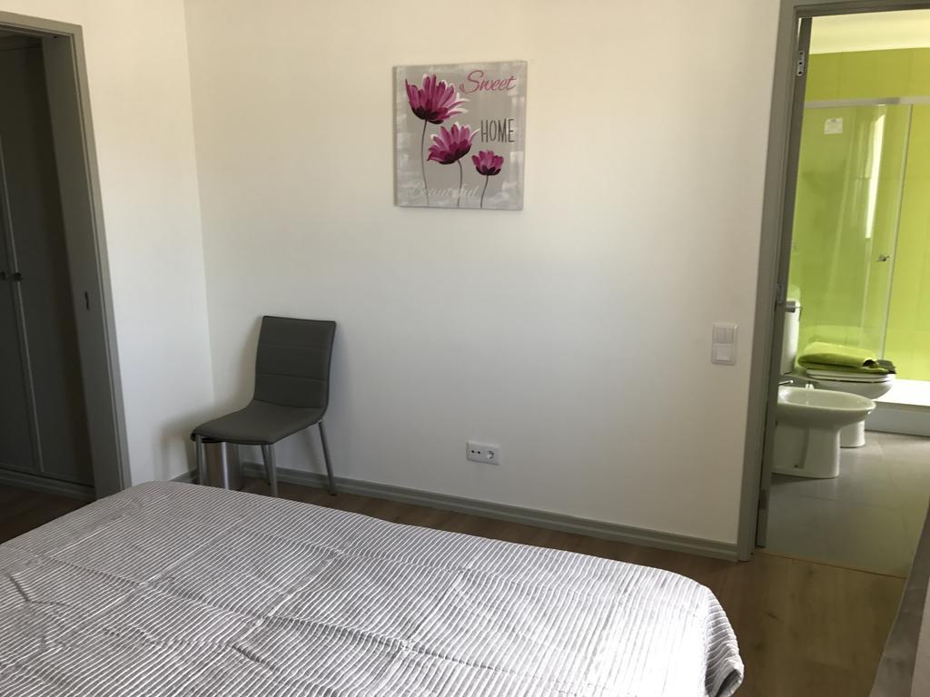 Apartamentos Solmar 15º Ponta Delgada Kültér fotó