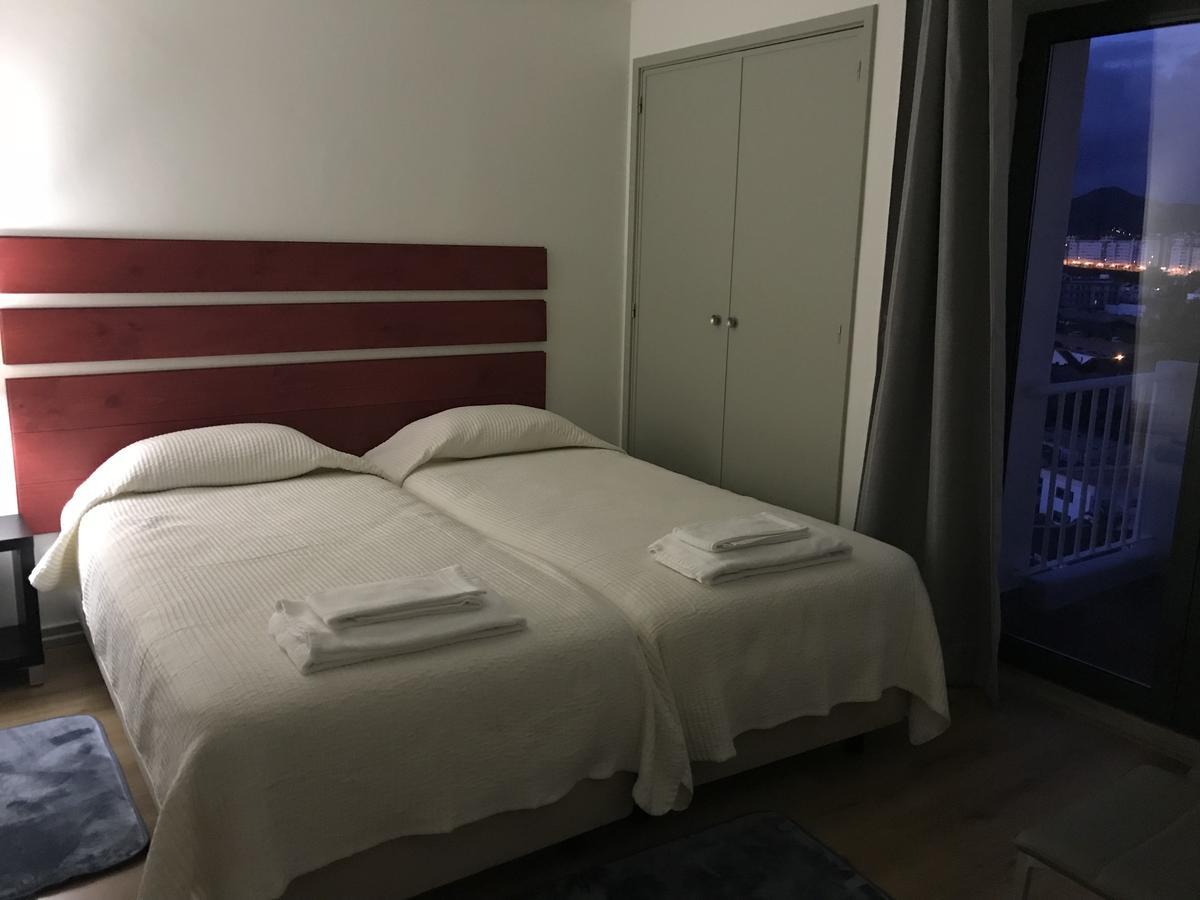 Apartamentos Solmar 15º Ponta Delgada Kültér fotó