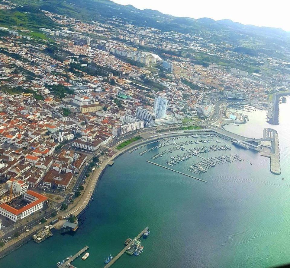 Apartamentos Solmar 15º Ponta Delgada Kültér fotó