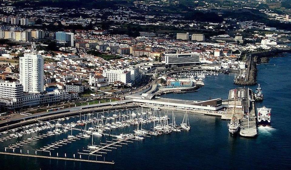 Apartamentos Solmar 15º Ponta Delgada Kültér fotó